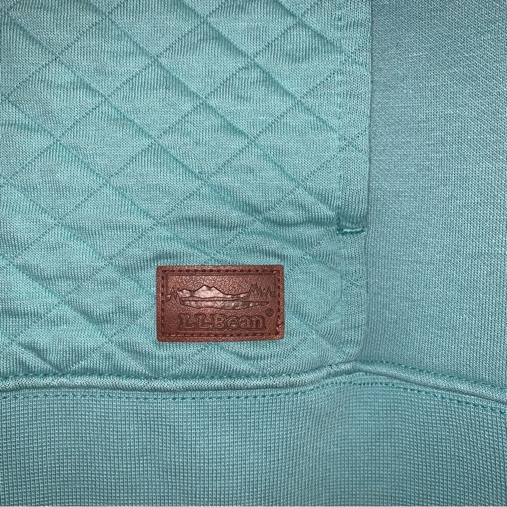 L.L.Bean Woman’s Blue Quilted Pullover Sweatshirt size Small - Picture 4 of 9